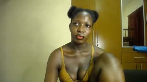 Snapshot of melanin_bae chatting on 11-02-25, 01:52 Baby online show from 11-02-25, 01:52