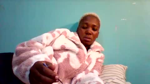 melaninndriping online show from 10-25-25, 01:24