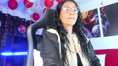 melannia_hills online show from 02-18-25, 10:16