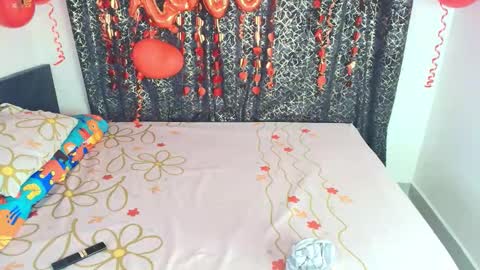 melannia_hills online show from 09-21-25, 06:04