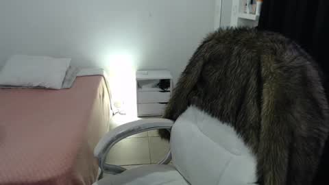 Melannie online show from 09-21-25, 05:31