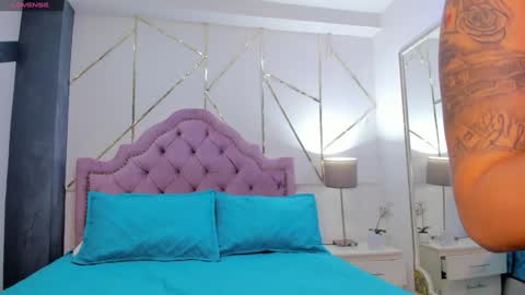 MelanyLuv online show from 12-13-24, 09:20