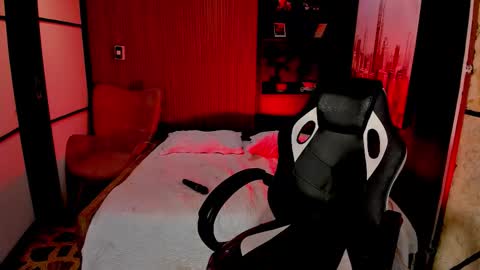 MelanyLuv online show from 12-04-25, 11:57