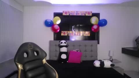 Snapshot of melanny_petite chatting on 06-19-26, 12:42 melanny_petite online show from 06-19-26, 12:42