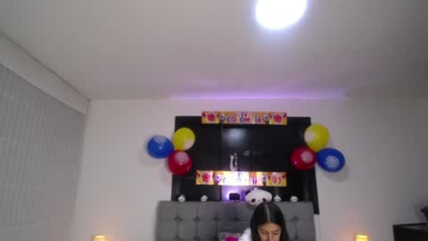 Snapshot of melanny_petite chatting on 06-23-26, 12:14 melanny_petite online show from 06-23-26, 12:14