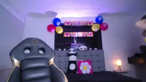 Snapshot of melanny_petite chatting on 07-07-26, 12:31 melanny_petite online show from 07-07-26, 12:31