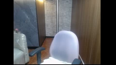 Snapshot of melanny_petite chatting on 07-13-26, 12:19 melanny_petite online show from 07-13-26, 12:19