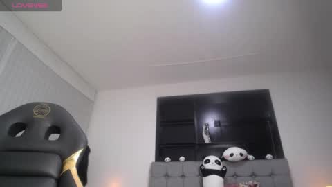 Snapshot of melanny_petite chatting on 07-16-26, 01:06 melanny_petite online show from 07-16-26, 01:06