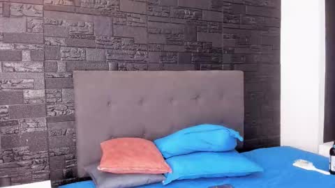 Snapshot of melannycollins__ chatting on 11-13-25, 01:54 Melanny online show from 11-13-25, 01:54