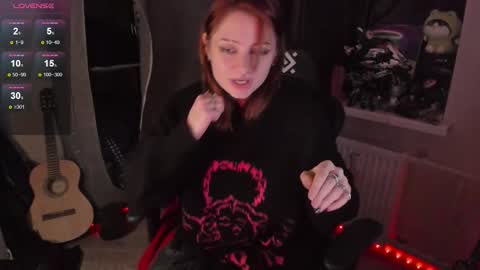 Snapshot of melante_s chatting on 09-20-25, 01:17 Ash online show from 09-20-25, 01:17