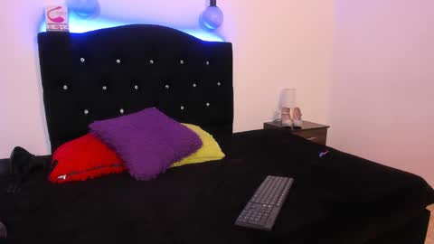 Melany online show from 02-20-25, 06:02