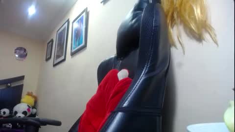 melany online show from 01-29-25, 04:19