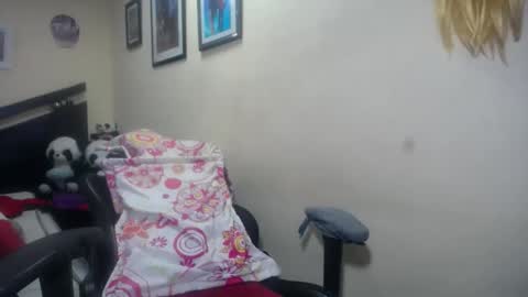 melany online show from 02-19-25, 07:16
