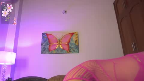 Snapshot of melany_riccii chatting on 05-25-26, 07:31 melany online show from 05-25-26, 07:31