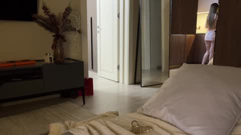 Adel online show from 12-28-24, 01:17