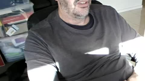 melbguy_075 online show from 08-07-26, 12:34
