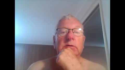 Snapshot of melbourne000 chatting on 02-13-25, 11:37 melbourne000 online show from 02-13-25, 11:37