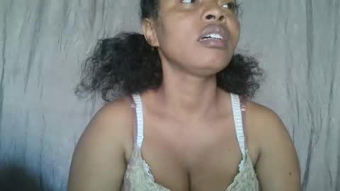 Snapshot of meld2599 chatting on 10-14-25, 06:25 meld2599 online show from 10-14-25, 06:25