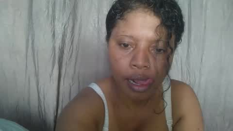 Snapshot of meld2599 chatting on 10-18-25, 11:33 meld2599 online show from 10-18-25, 11:33