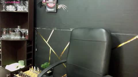 melhiza online show from 10-15-25, 05:02