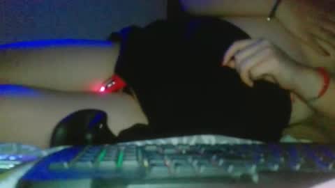 meli_hot420 online show from 02-08-26, 06:17