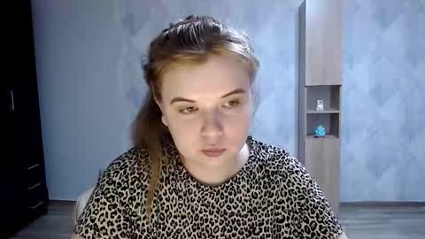 Melina online show from 09-20-25, 03:13