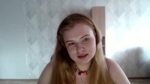 Snapshot of melina_beauty chatting on 03-30-26, 01:56 Melina online show from 03-30-26, 01:56