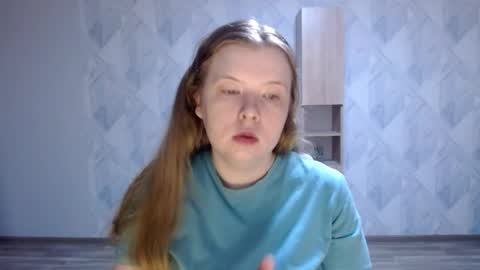 Snapshot of melina_beauty chatting on 04-04-26, 01:15 Melina online show from 04-04-26, 01:15