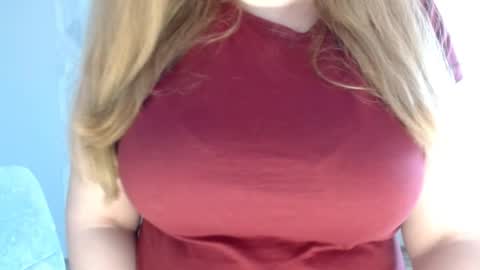 Snapshot of melina_beauty chatting on 04-16-26, 06:58 Melina online show from 04-16-26, 06:58