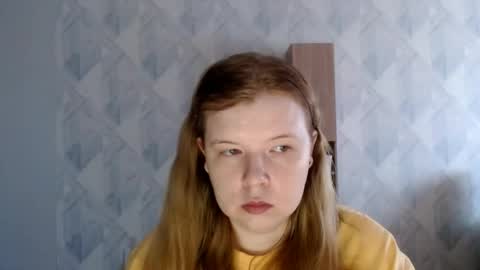Snapshot of melina_beauty chatting on 04-25-26, 07:22 Melina online show from 04-25-26, 07:22