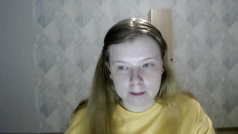 Snapshot of melina_beauty chatting on 04-25-26, 04:15 Melina online show from 04-25-26, 04:15