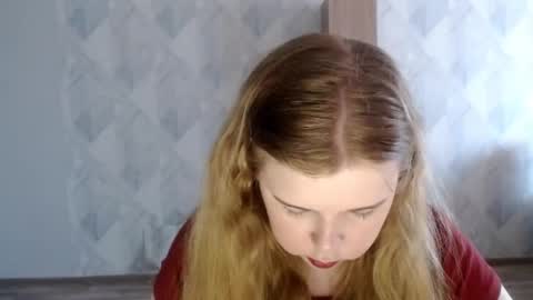 Snapshot of melina_beauty chatting on 04-28-26, 06:51 Melina online show from 04-28-26, 06:51