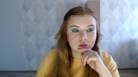 Snapshot of melina_beauty chatting on 05-05-26, 06:43 Melina online show from 05-05-26, 06:43