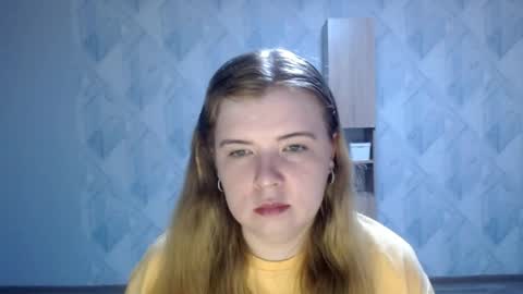 Snapshot of melina_beauty chatting on 05-05-26, 06:49 Melina online show from 05-05-26, 06:49