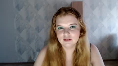 Snapshot of melina_beauty chatting on 05-09-26, 03:50 Melina online show from 05-09-26, 03:50