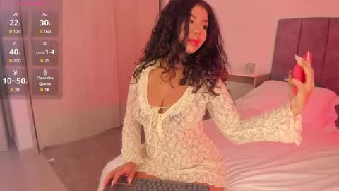Snapshot of melina_ferrer1 chatting on 02-03-25, 04:31 EI online show from 02-03-25, 04:31