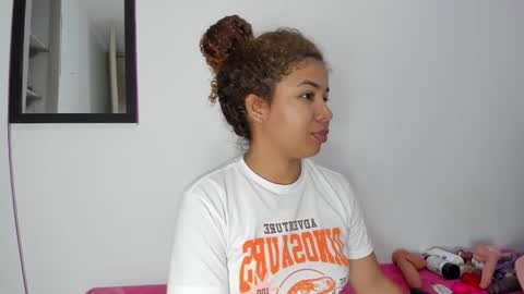 M E L I N A  online show from 03-27-26, 07:24