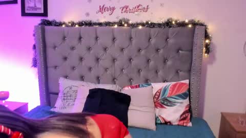 Melinda online show from 12-24-24, 01:39