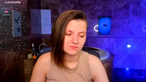 Snapshot of melindat chatting on 05-23-26, 01:11 Melinda online show from 05-23-26, 01:11