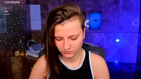 Snapshot of melindat chatting on 05-30-26, 05:21 Melinda online show from 05-30-26, 05:21