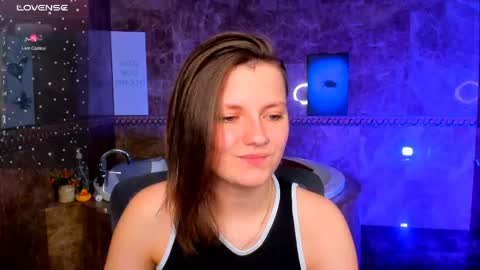 Snapshot of melindat chatting on 06-03-26, 05:07 Melinda online show from 06-03-26, 05:07