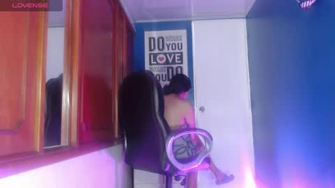 Snapshot of melisa23_ chatting on 03-12-25, 05:28 melisa23_ online show from 03-12-25, 05:28