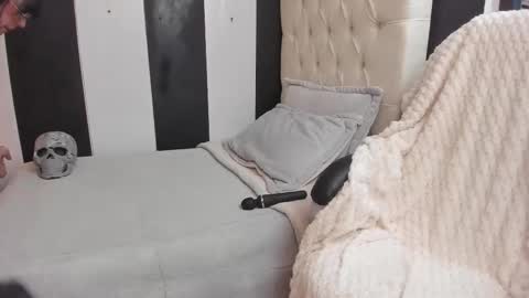 melisa_ss5 online show from 11-04-25, 01:43