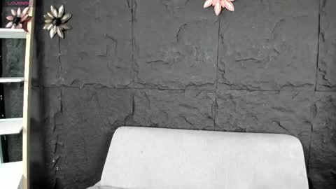 Melissa online show from 10-31-25, 01:56