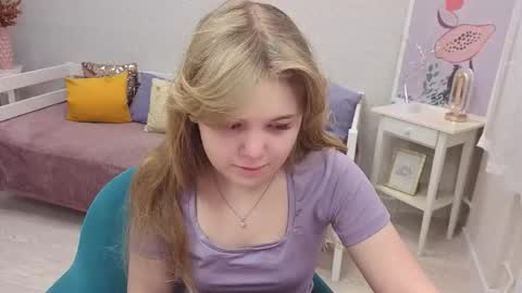 Sophia online show from 12-16-25, 05:34