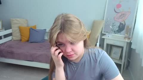 Sophia online show from 05-04-26, 05:03
