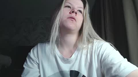Melissa  Ray online show from 12-10-24, 07:00