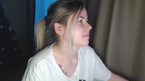 Melissa  Ray online show from 12-18-24, 03:26