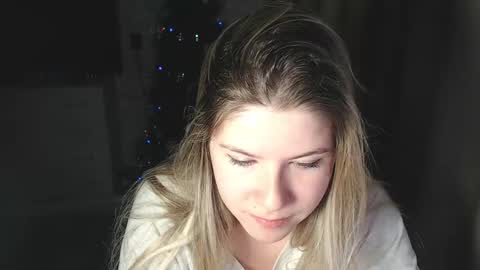 Melissa  Ray online show from 12-26-24, 06:12