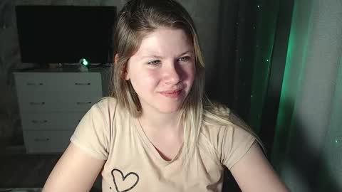 Melissa  Ray online show from 02-17-25, 09:52